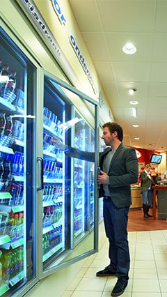 Better product appearance in the shop with Philips coolers lighting