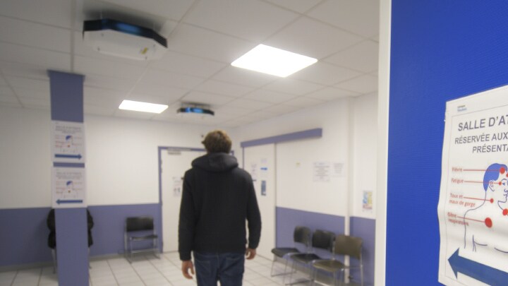UV-C upper air ceiling mounted disinfection at vauban clinic in france