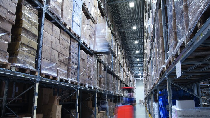 Prologis park in Sweden uses GentleSpace gen2 to efficiently illuminate its logistics facilities. With the use of GreenWarehouse lighting control system further energy savings can be achieved.