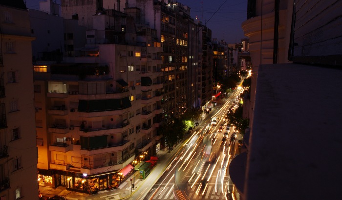 Buenos Aires: a scalable approach