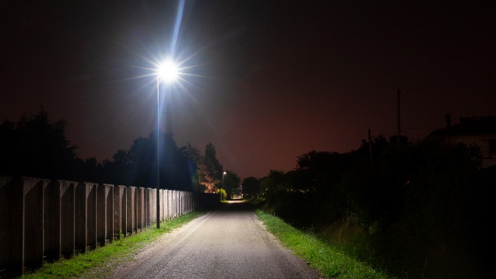 Illuminazione stradale a energia solare
