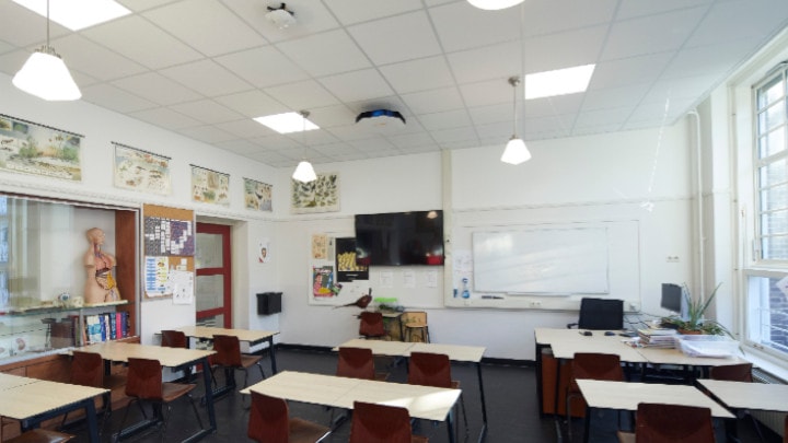 UV-C air disinfection in school buildings