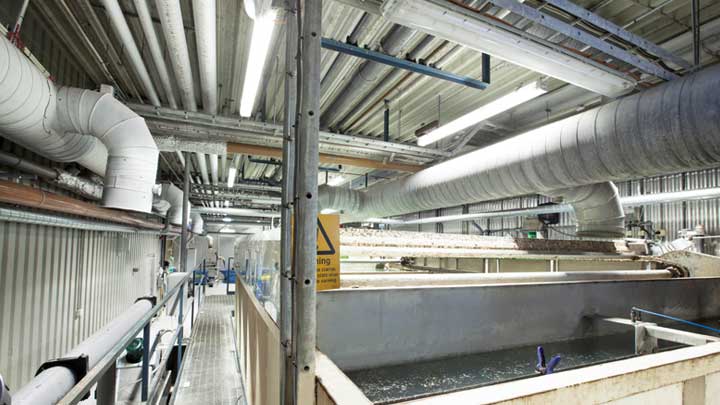 Orkla Foods Sverige AB ville ha en energieffektiv, flexibel och smart belysningslösning. Valet föll på GreenWarehouse med Pacific LED och trådlös närvarostyrning.